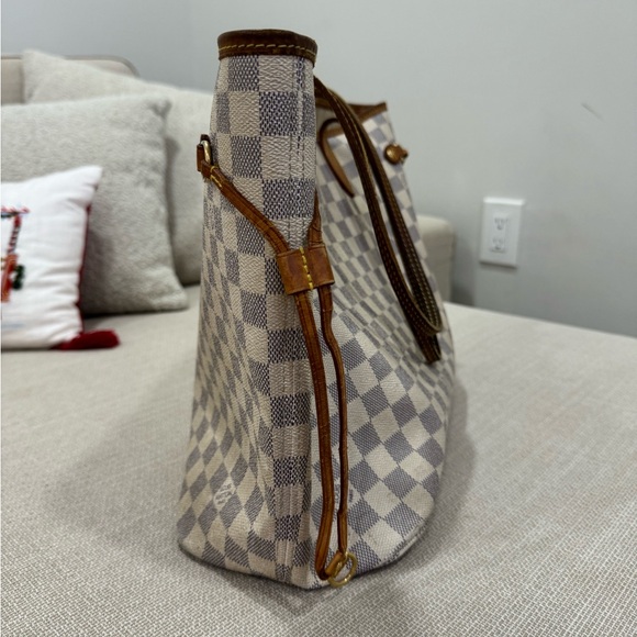 Louis Vuitton Neverfull Damier Azur - Picture 8 of 12